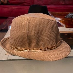 Arden B tan/gold fedora